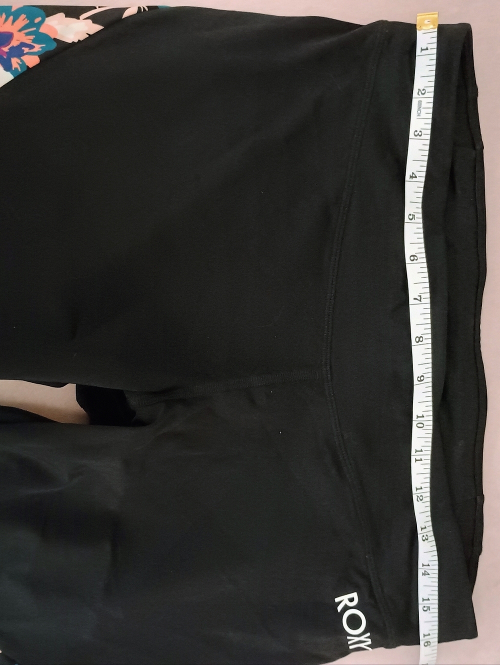 Roxy Take Me To The Beach Leggings in Black and Tropical Print - XL SPF Fabric - Picture 3 of 8